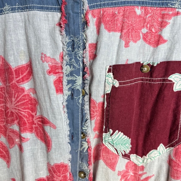 We The Free Linen Floral Patchwork Shirt with Distressed Seams SZ M - Picture 4 of 6
